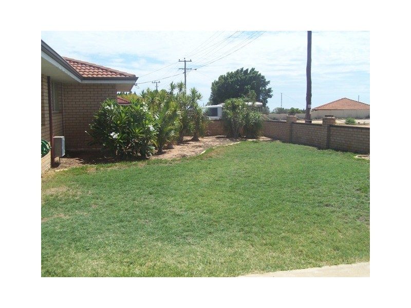 212 Chapman Valley Road, Waggrakine WA 6530