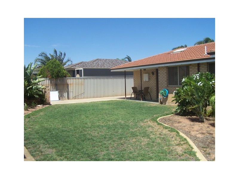 212 Chapman Valley Road, Waggrakine WA 6530