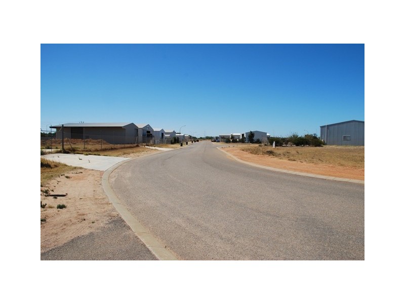 25 Rich Maslen Street, Narngulu WA 6532