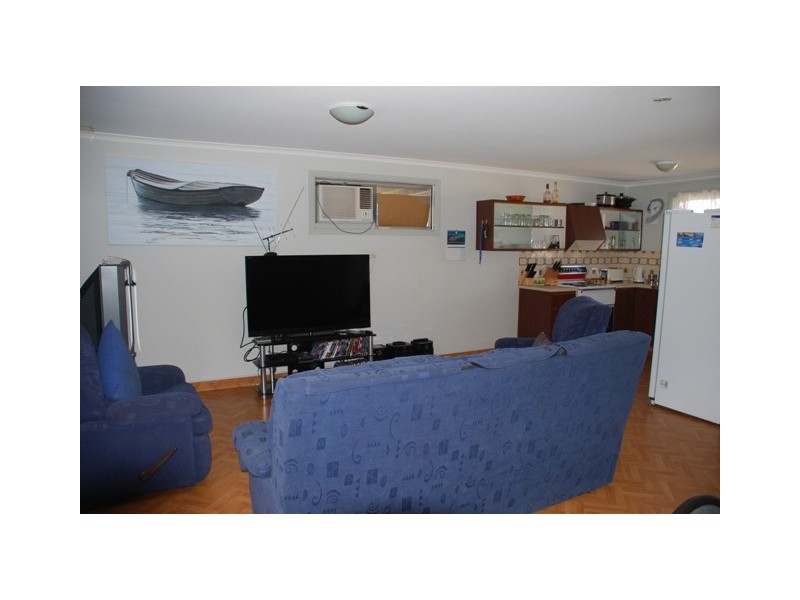 60 Hillview Drive, Drummond Cove WA 6532