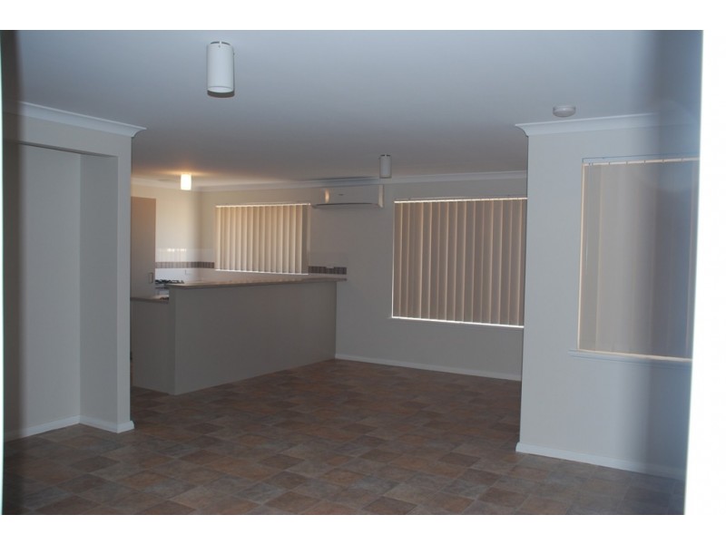 4/376 Chapman Road, Bluff Point WA 6530