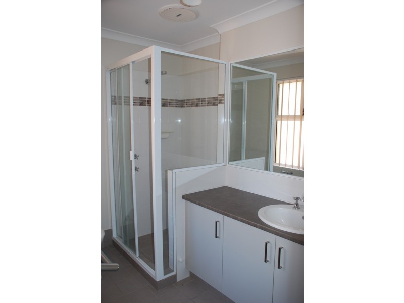 4/376 Chapman Road, Bluff Point WA 6530