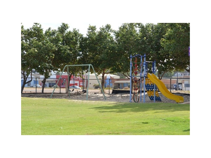 4 Beagle Place, Geraldton WA 6530