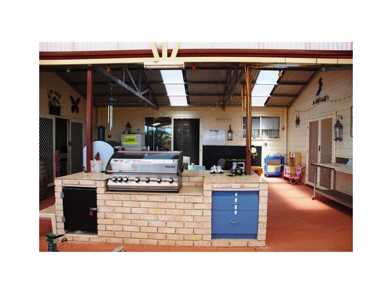 7 Polwarth Parade, Deepdale WA 6532