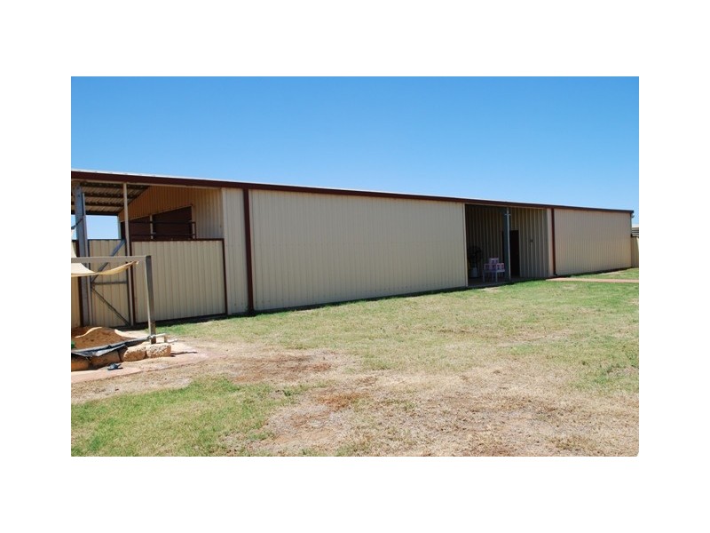 7 Polwarth Parade, Deepdale WA 6532