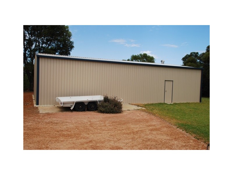 12 Brennand Road, Dongara WA 6525