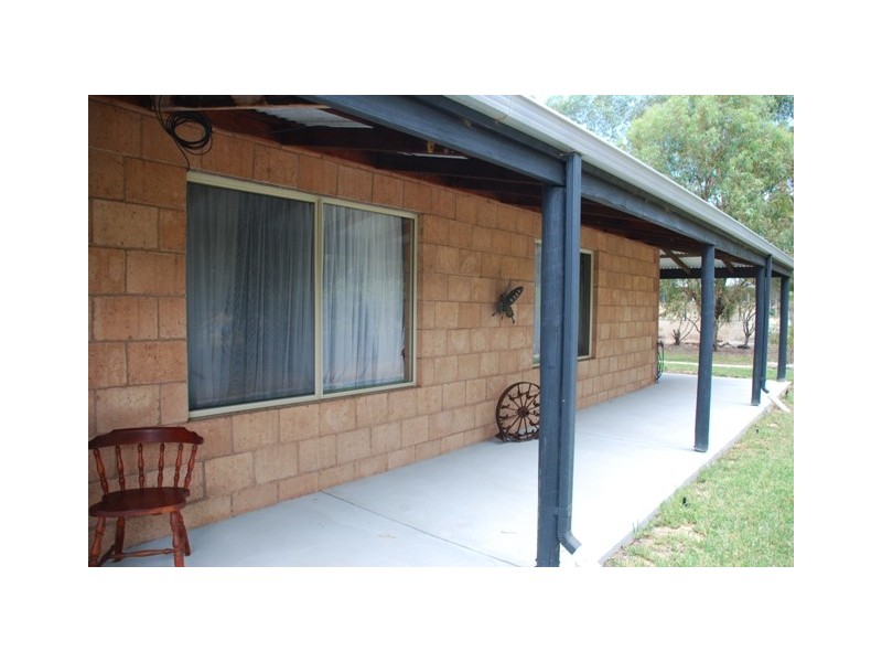 12 Brennand Road, Dongara WA 6525