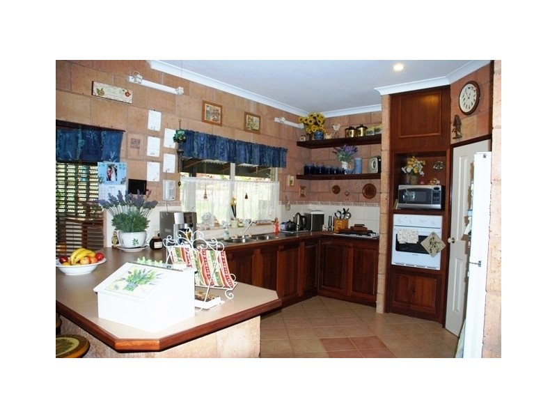 12 Brennand Road, Dongara WA 6525