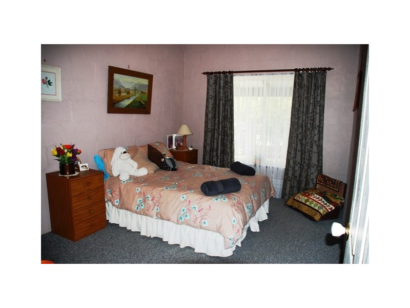 12 Brennand Road, Dongara WA 6525