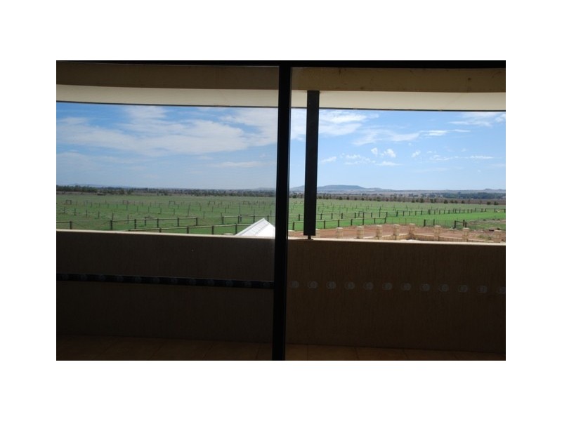 877 McCartney Road, Walkaway WA 6528