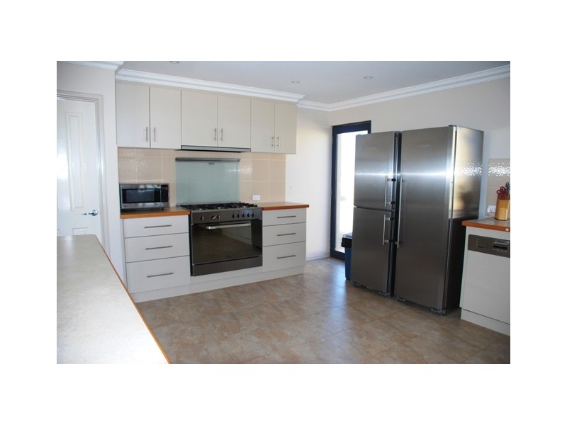 877 McCartney Road, Walkaway WA 6528