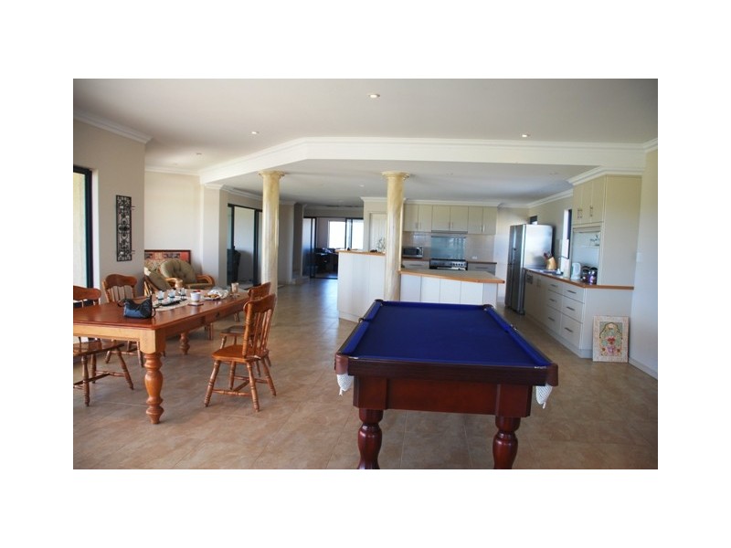 877 McCartney Road, Walkaway WA 6528