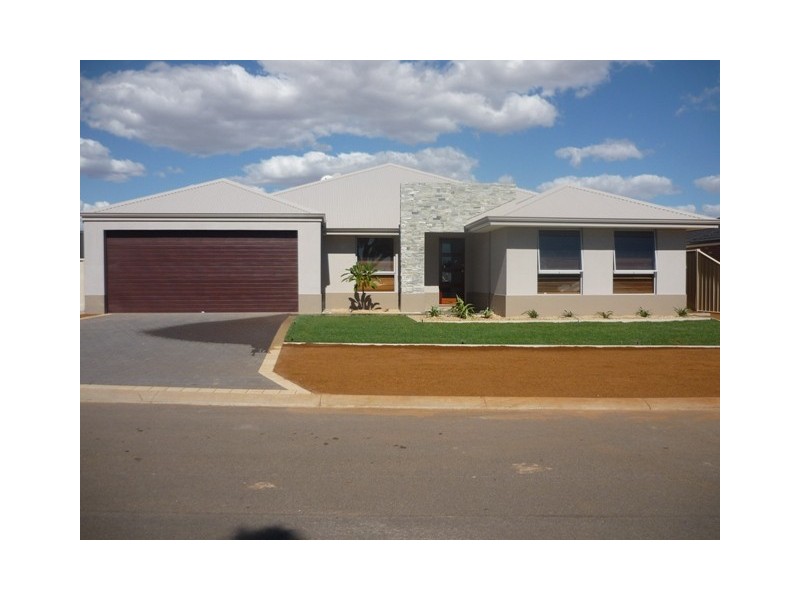 3 Winward Way, Drummond Cove WA 6532