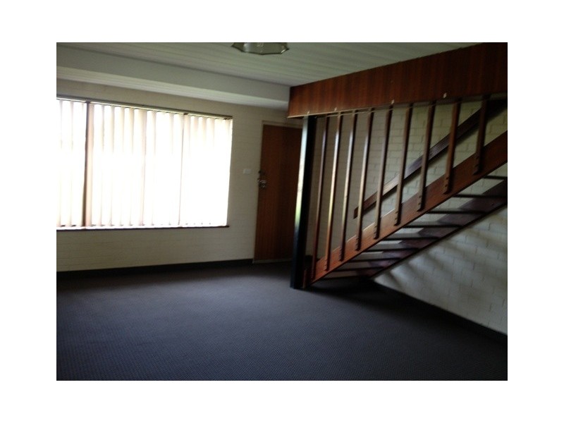 2/125 Railway Street, Bluff Point WA 6530