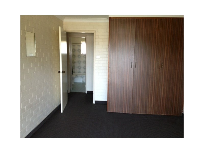 2/125 Railway Street, Bluff Point WA 6530