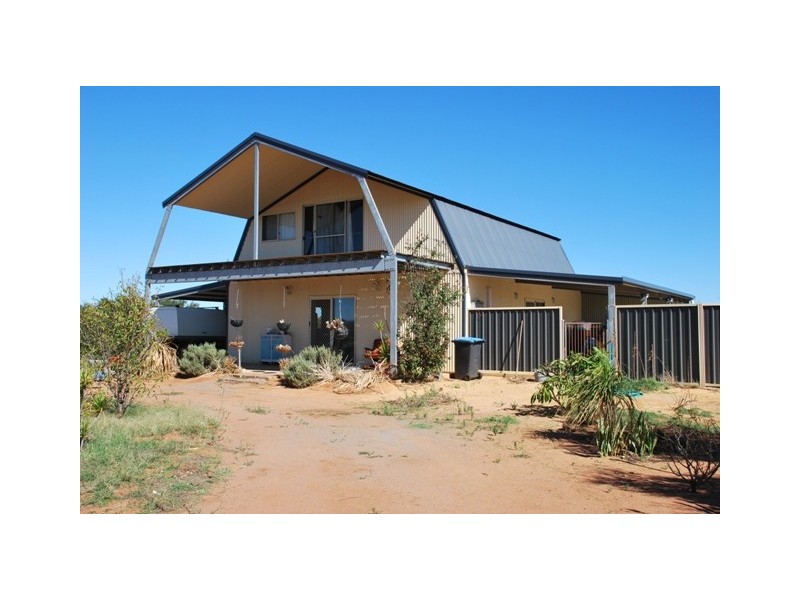 12 Hill River Way, Moonyoonooka WA 6532