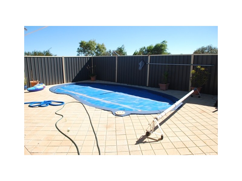 12 Hill River Way, Moonyoonooka WA 6532