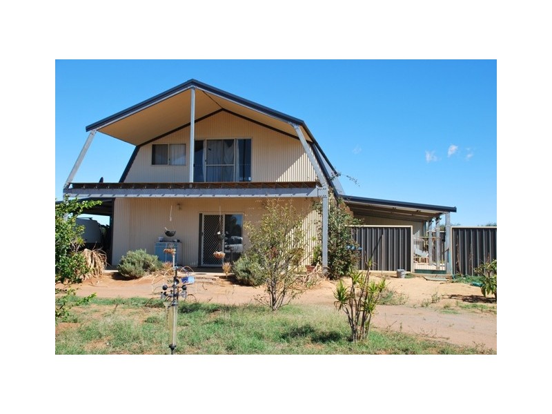 12 Hill River Way, Moonyoonooka WA 6532