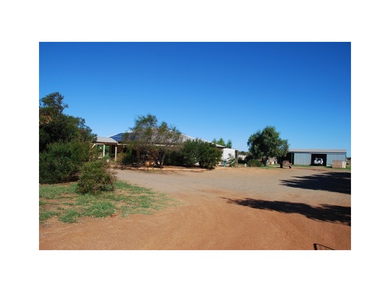12 Hill River Way, Moonyoonooka WA 6532
