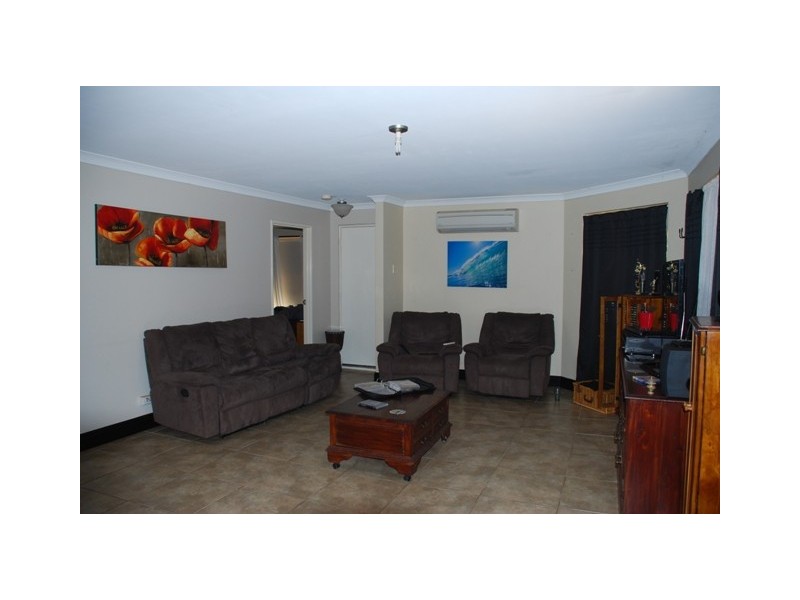 12 Hill River Way, Moonyoonooka WA 6532