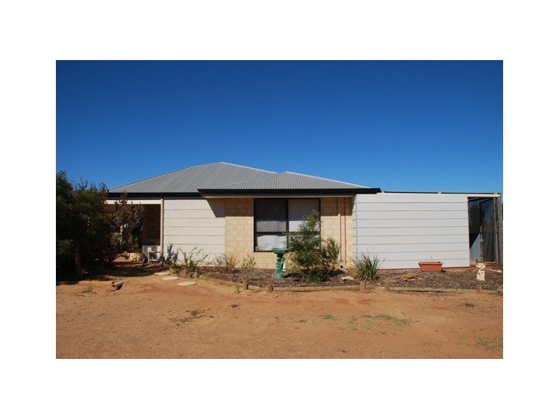 12 Hill River Way, Moonyoonooka WA 6532