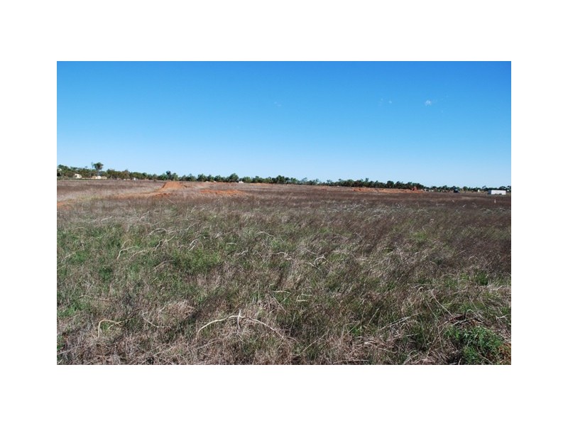 12 Hill River Way, Moonyoonooka WA 6532