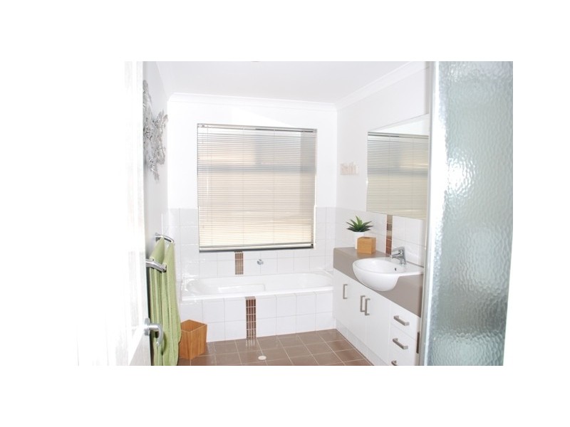 24 Pelican Rise, Wandina WA 6530