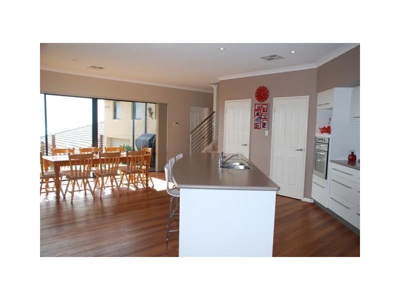 24 Pelican Rise, Wandina WA 6530