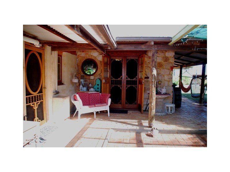 18 Phillips Road, Greenough WA 6532