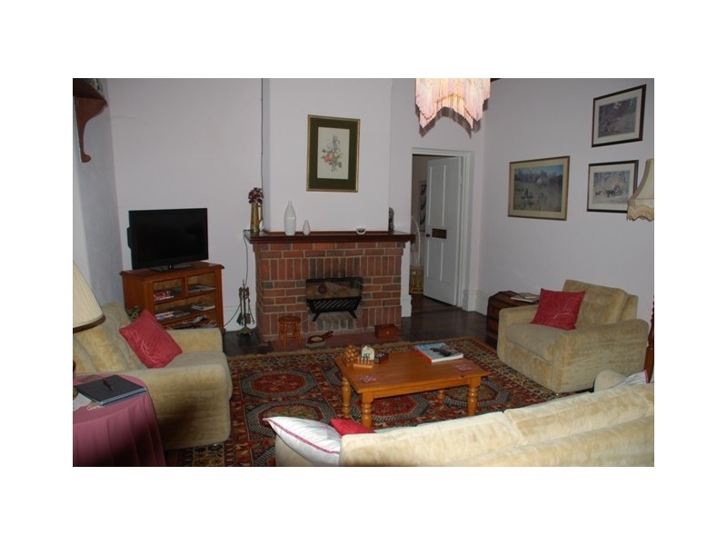 18 Phillips Road, Greenough WA 6532