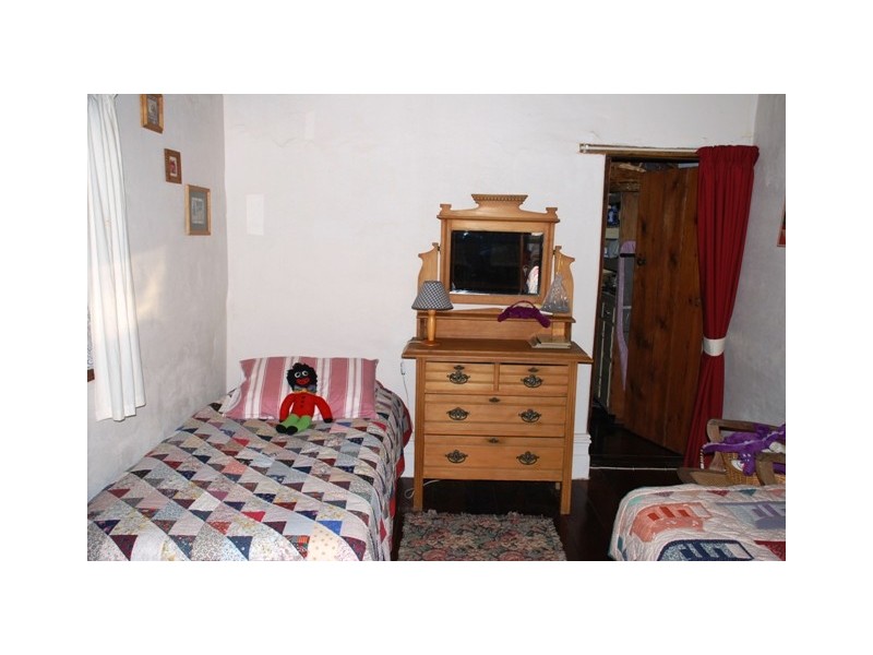 18 Phillips Road, Greenough WA 6532