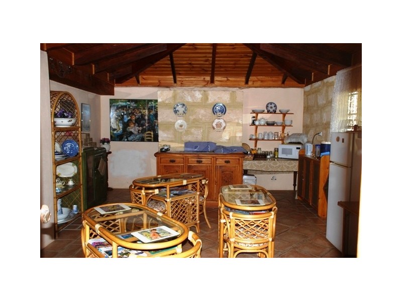 18 Phillips Road, Greenough WA 6532