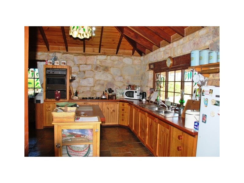 18 Phillips Road, Greenough WA 6532