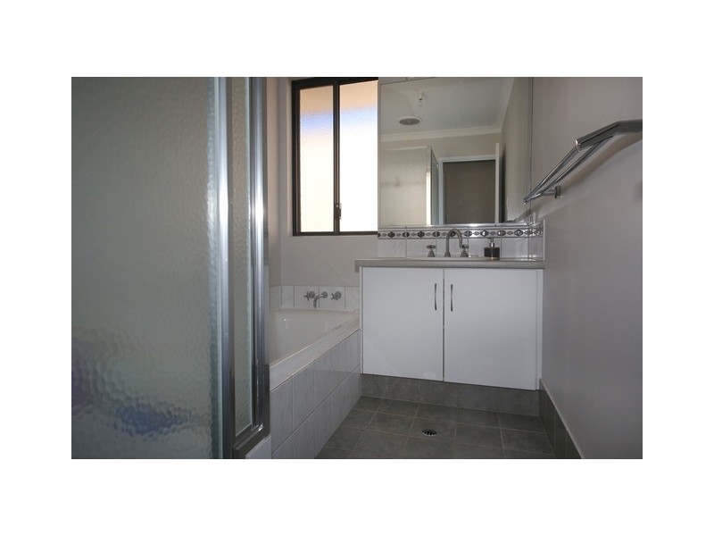 10 Mandalay Loop, Wandina WA 6530