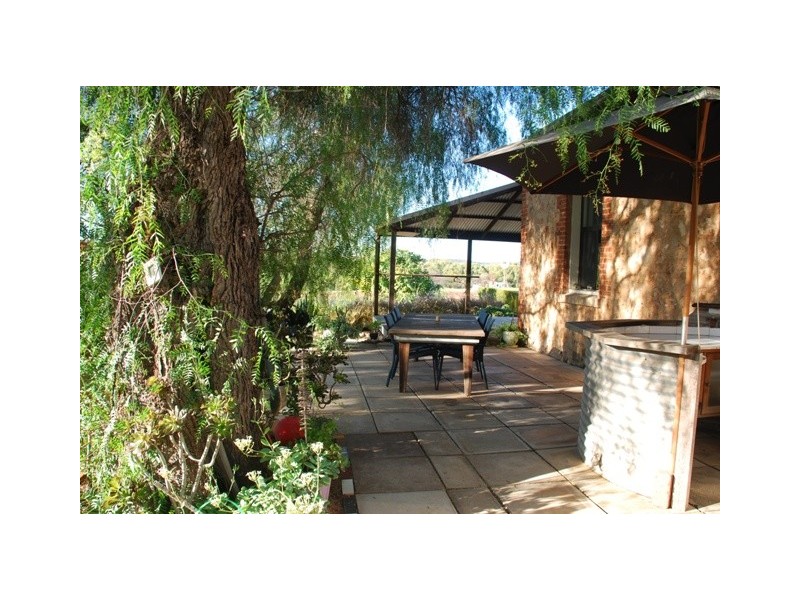 123 Phillips Road, Greenough WA 6532