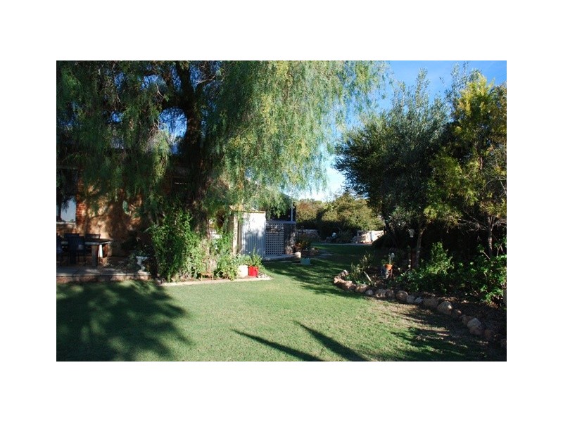 123 Phillips Road, Greenough WA 6532