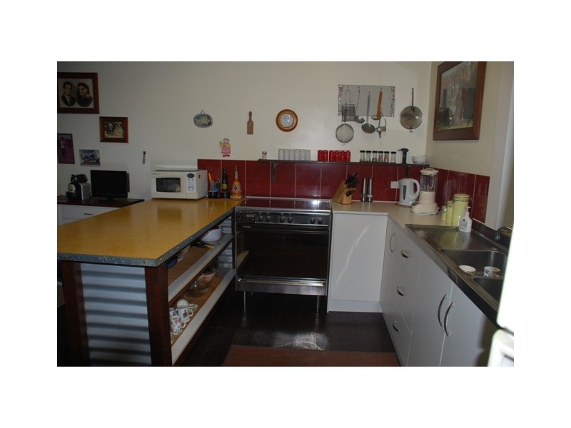 123 Phillips Road, Greenough WA 6532