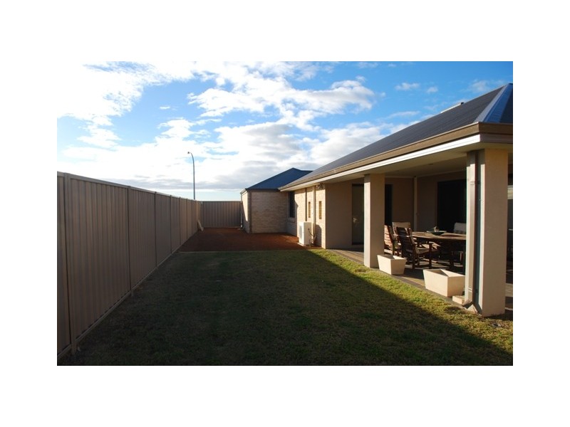 3 Sissy Lane, Wandina WA 6530