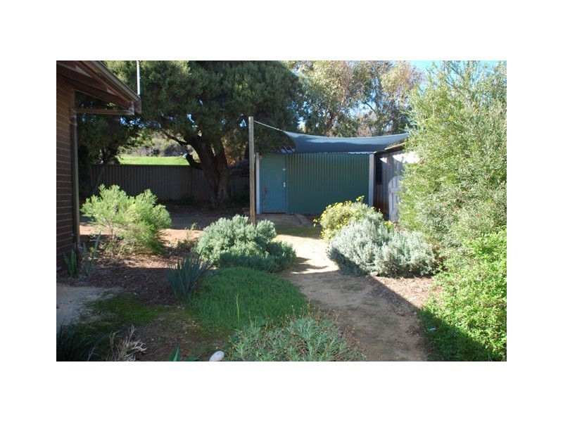 16 Roebuck Street, Mahomets Flats WA 6530