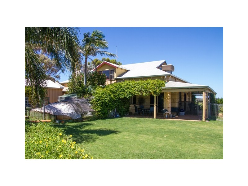 210 Nanson-Howatharra Road, Nanson WA 6532