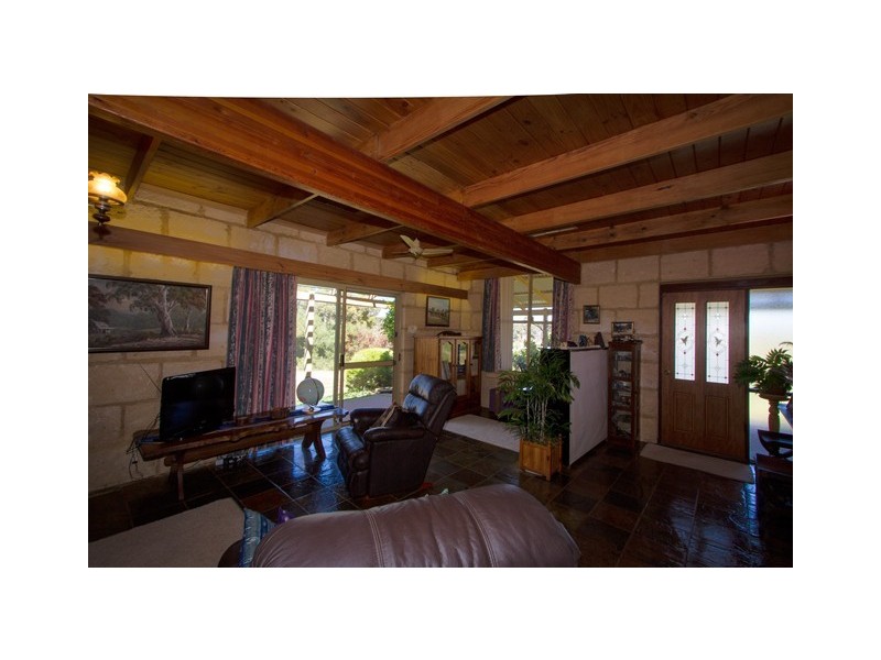 210 Nanson-Howatharra Road, Nanson WA 6532