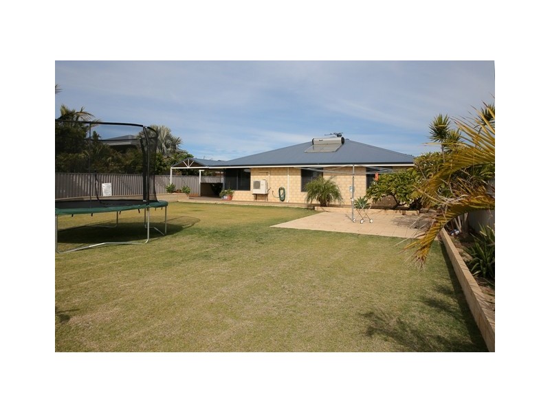 6 SHOALHAVEN WAY, Drummond Cove WA 6532