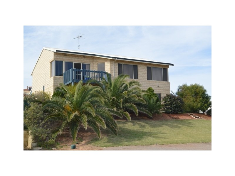 34 Oceanside Drive, Wandina WA 6530