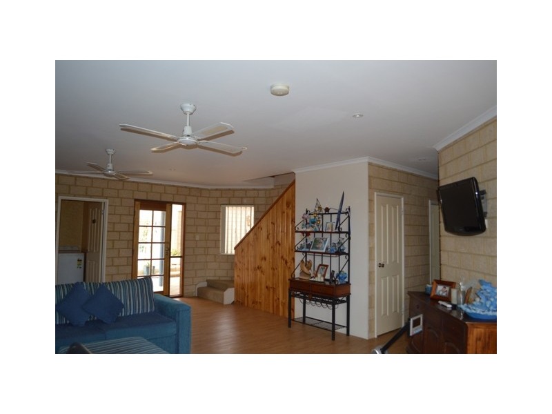 34 Oceanside Drive, Wandina WA 6530