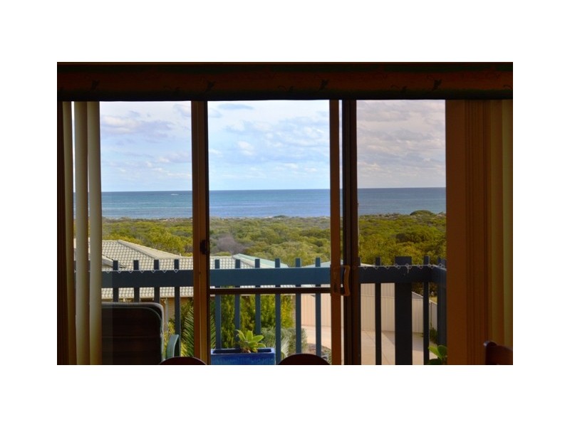 34 Oceanside Drive, Wandina WA 6530