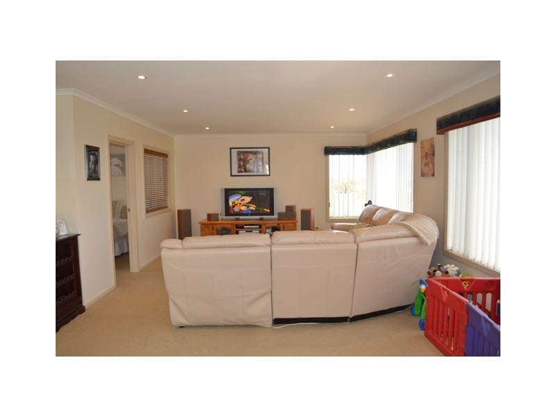 34 Oceanside Drive, Wandina WA 6530