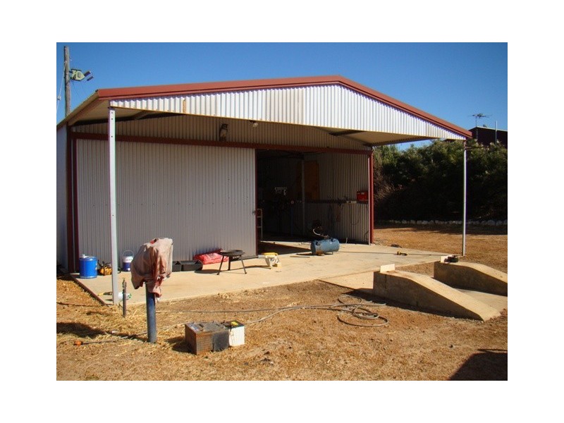 169 Bookara East Road, Bookara WA 6525