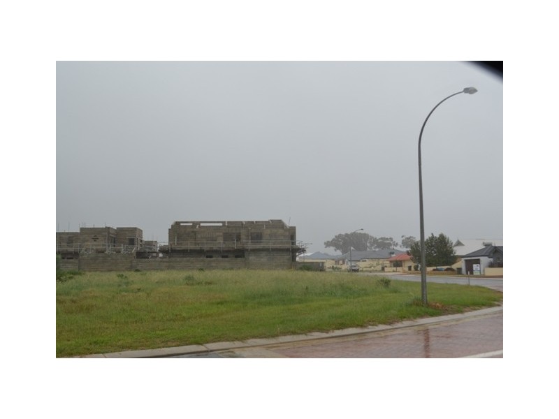 33 Stillwater Avenue, Drummond Cove WA 6532