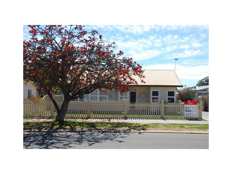 207A Fifth Street, Wonthella WA 6530