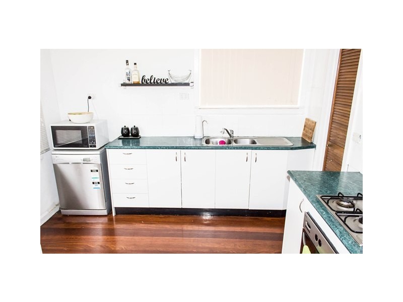 207A Fifth Street, Wonthella WA 6530